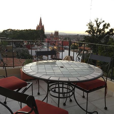 Casa Del Tio Hotel Boutique San Miguel de Allende Buitenkant foto View from the rooftop of the hotel