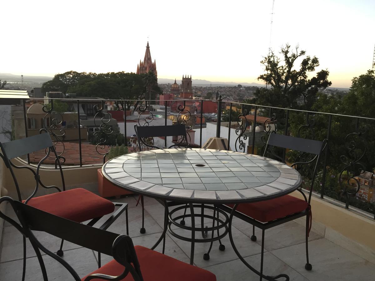 Casa Del Tio Hotel Boutique San Miguel de Allende Buitenkant foto View from the rooftop of the hotel