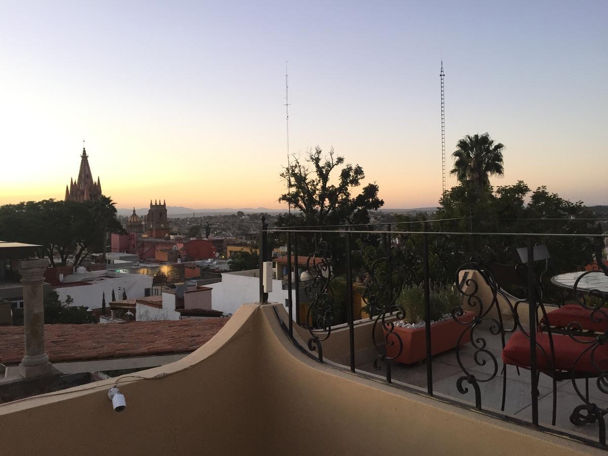 Casa Del Tio Hotel Boutique San Miguel de Allende Buitenkant foto View of the city from the Hotel Las Garzas