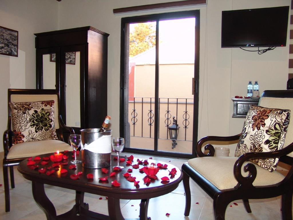 Casa Del Tio Hotel Boutique San Miguel de Allende Kamer foto A suite at the hotel