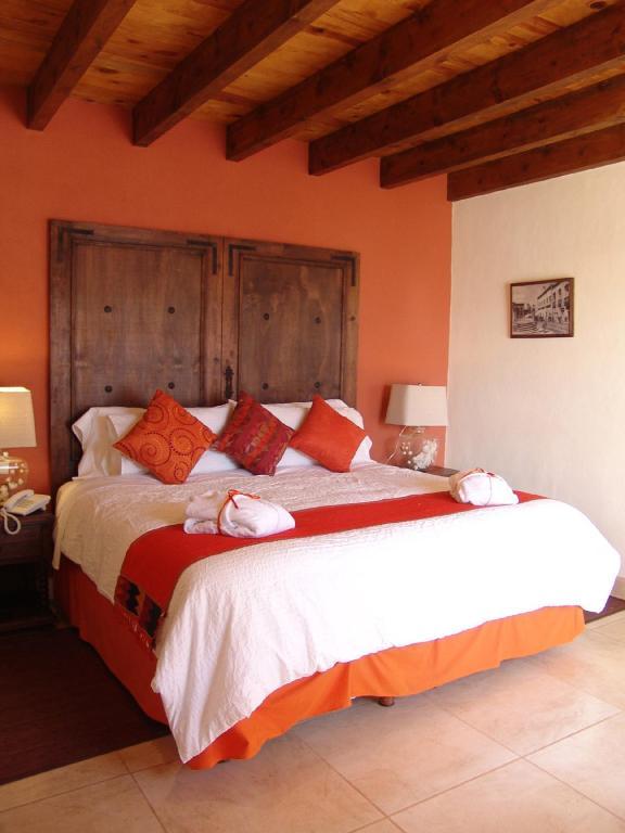 Casa Del Tio Hotel Boutique San Miguel de Allende Kamer foto A bedroom at Hotel San Cristóbal